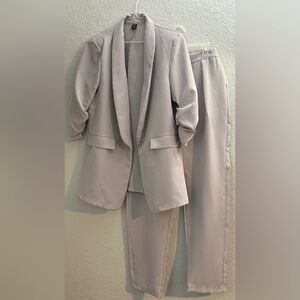 Elegant Light grey Blazer and Pants Set